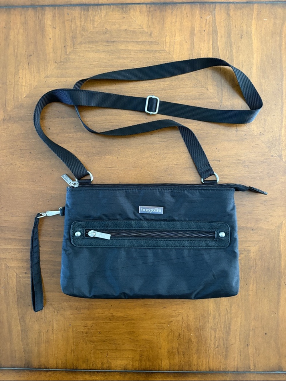Baggallini Small Subway Crossbody Nylon Bag with Wristlet Black - Picture 11 of 13